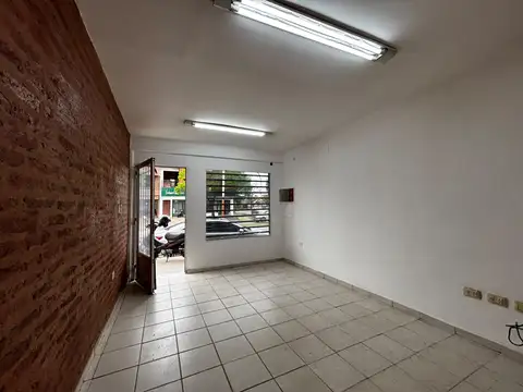 ¡LOCAL COMERCIAL EN ALQUILER! Av. Édison 194