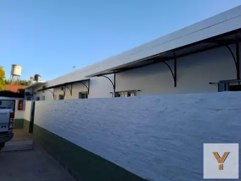 Depto Tipo Casa en Alquiler con 1 cocheras