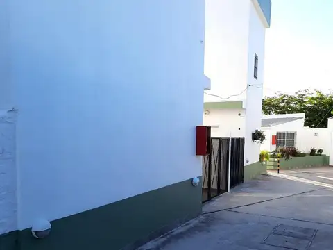 Depto Tipo Casa en Alquiler de 2 ambientes