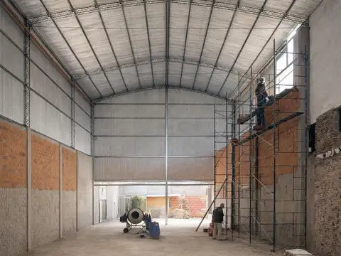 Galpon en Venta 45  mts Fondo