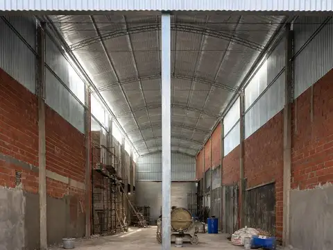 Galpon en Venta 8  mts Frente