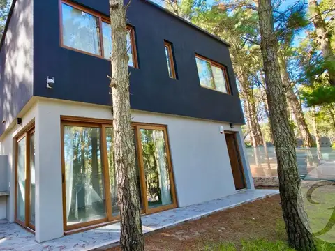 Casa en Venta en Mar de las Pampas, USD 165.000