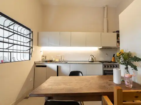 Casa 4 ambientes con 1 baño