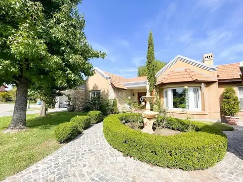 Casa en Venta con 3 dormitorios en Campos de Echeverria