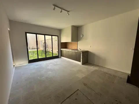 Casa 6 ambientes con 3 baños