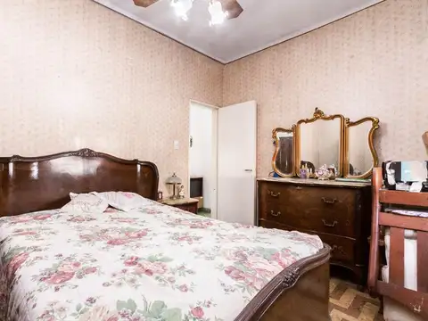 Casa 5 ambientes con 1 baño