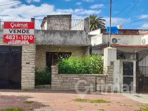 Casa / Terreno 8,66 x 36m2 A refaccionar con gran potencial
