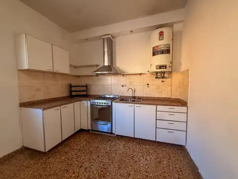 Casa en Alquiler en Lomas del Mirador, $ 850.000