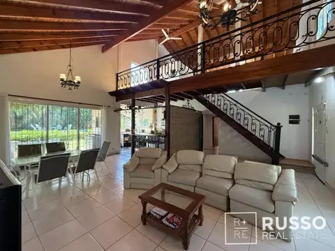 Casa en Venta en La Pista, USD 410.000