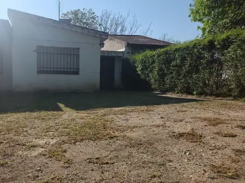 Casa 3 ambientes con 2 baños