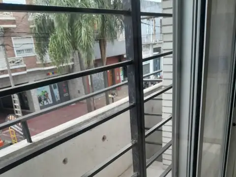 Departamento en Alquiler en Ramos Mejía, $ 600.000