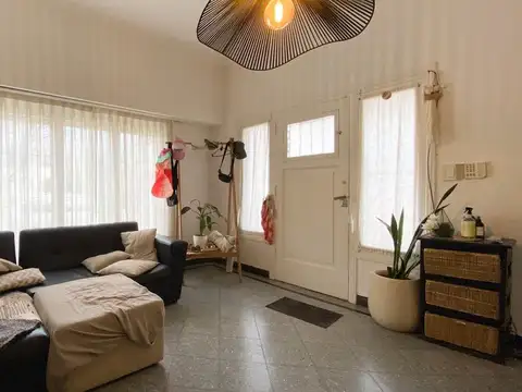 Casa 3 ambientes VENTA Villa Primera Garage Patio