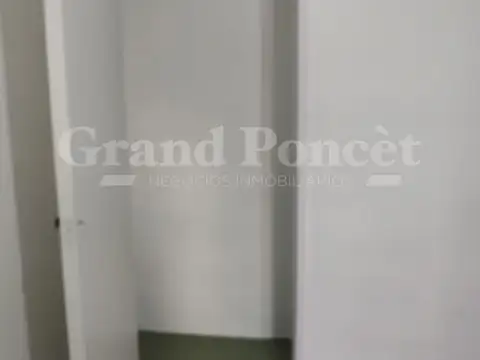 Oficina en Alquiler 70 años