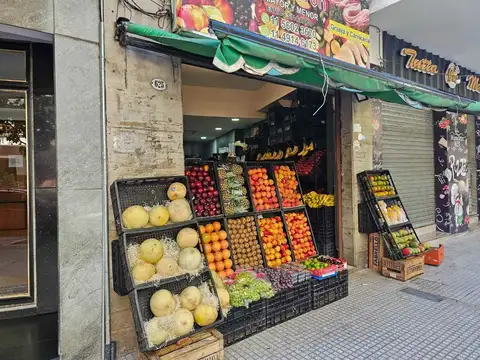 Venta Local 45 metros Las Cañitas con Renta