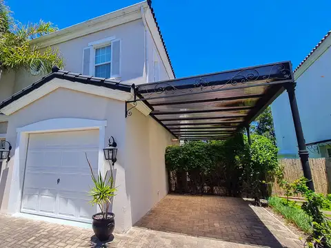 Casa 6 ambientes con 4 baños
