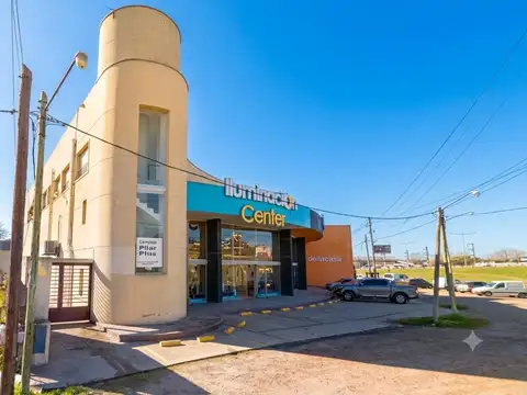 Edificio Comercial en Venta en Pilar