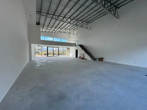 VENTA GALPÓN EN FUNES