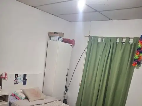 Casa 5 ambientes con 1 baño