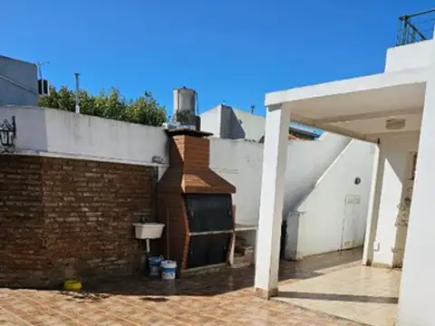 Casa en Venta en Quilmes, USD 140.000