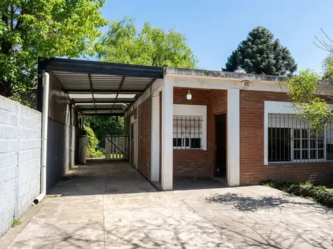 VENTA CASA 3 AMBIENTES FRANCISCO ALVAREZ PERMUTA