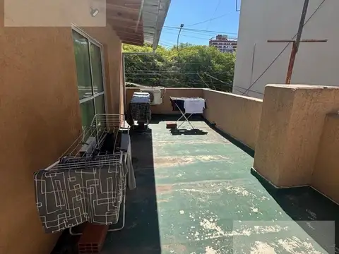 Depto Tipo Casa en Venta con 1 cocheras