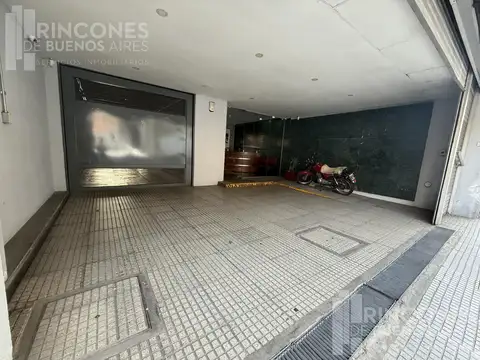 Avenida Carlos Calvo 900