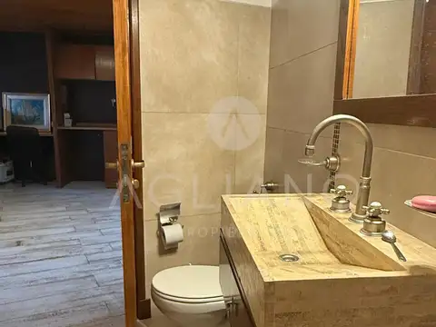 Departamento en Venta con 3 cocheras