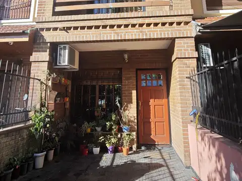 * HERMOSO TRIPLEX EN RAMOS MEJIA * EXCELENTE ESTADO *