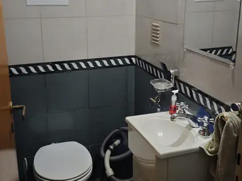 Casa 5 ambientes con 3 baños