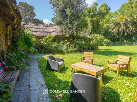 Casa en Venta con 2 cocheras