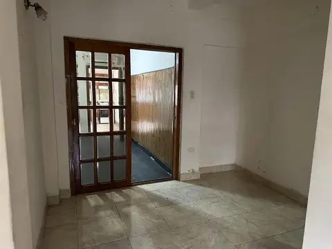 Depto Tipo Casa 2 ambientes con 1 baño