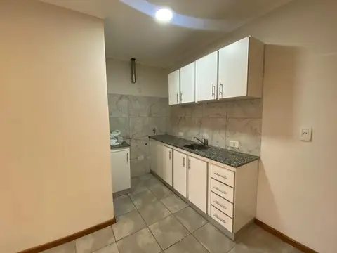 Departamento 3 amb, c/patio y balcón