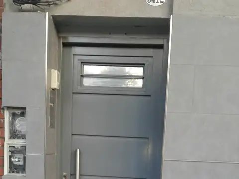 Avenida Juan De Garay 3400, Piso 1