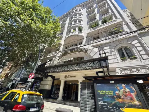 PISO 4 AMB EN VENTA EN EDIFICIO EMBLEMÁTICO EN RECOLETA  - Barrio Norte
