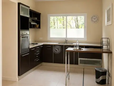 Casa 5 ambientes con 3 baños