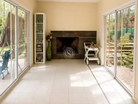 Casa en Venta con 1 cochera