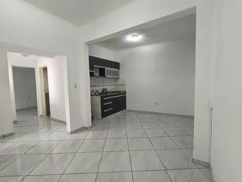Depto Tipo Casa en Alquiler de 4 ambientes