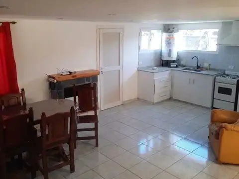 Casa 3 ambientes con 2 baños