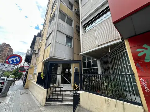 Buenos Aires 400, Piso 1°