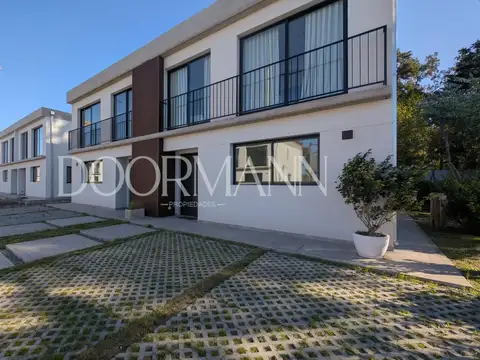 Casa en venta 3 HABITACIONES JARDÍN COMPLEJO CERRADO