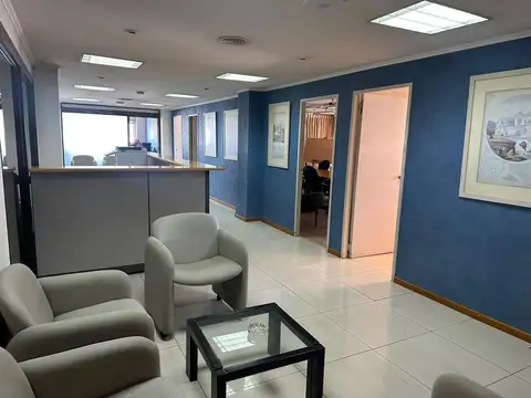 Oficina 7 ambientes con 3 baños