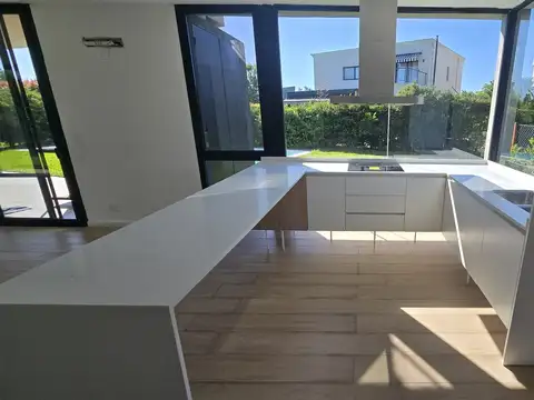 Casa en Venta en Ayres Plaza, La Lonja, Pilar, GBA Norte - 6 Ambientes
