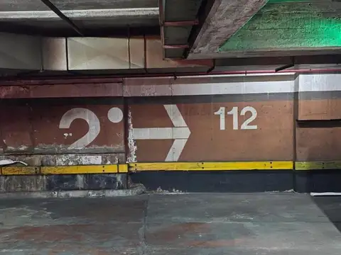 Venta de Cochera en Excelente lugar zona de Teatros.