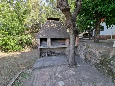 LINDA CASA EN CARLOS PAZ EN VENTA, CON 2.100 MT2 DE TERRENO A 12 CUADRAS DEL CENTRO,Gran Oportunidad