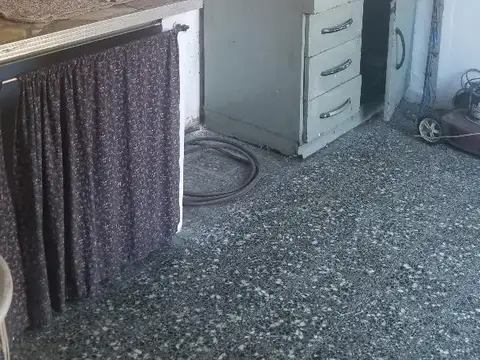 Casa 2 ambientes con 1 baño