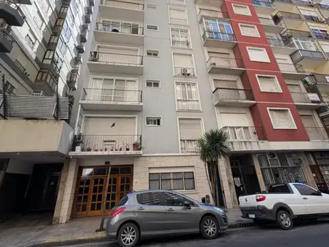 Departamento en venta. 3 ambientes con dependencia. Plaza Colón