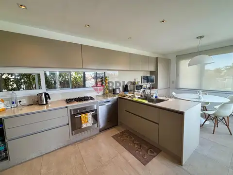 Casa en Venta al Este