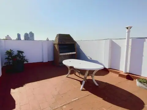 DEPARTAMENTO 4 AMB. EN PB. BANFIELD OESTE.
