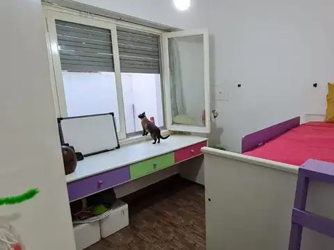 Avenida Hipólito Yrigoyen 7600