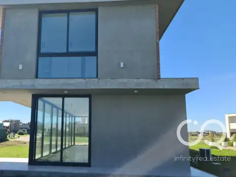 Casa en Alquiler en Countries y Barrios Cerrados en Ezeiza, $ 1.800.000